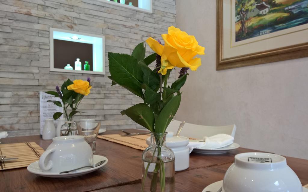 Wild Olive Guest House & Villa Cape Town Exterior photo